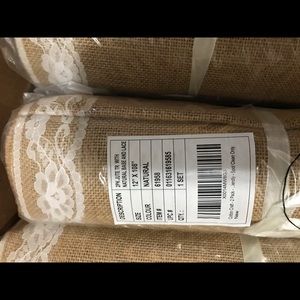 Table runner with lace